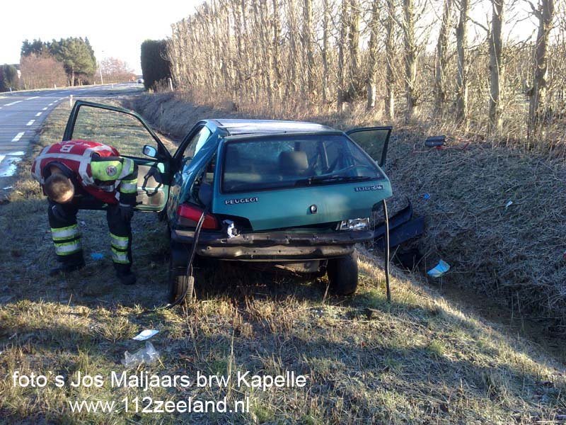 Man gewond na aanrijding, Kapelle